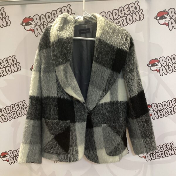 Stylish Windsmoor jacket with grey, black and white pattern.