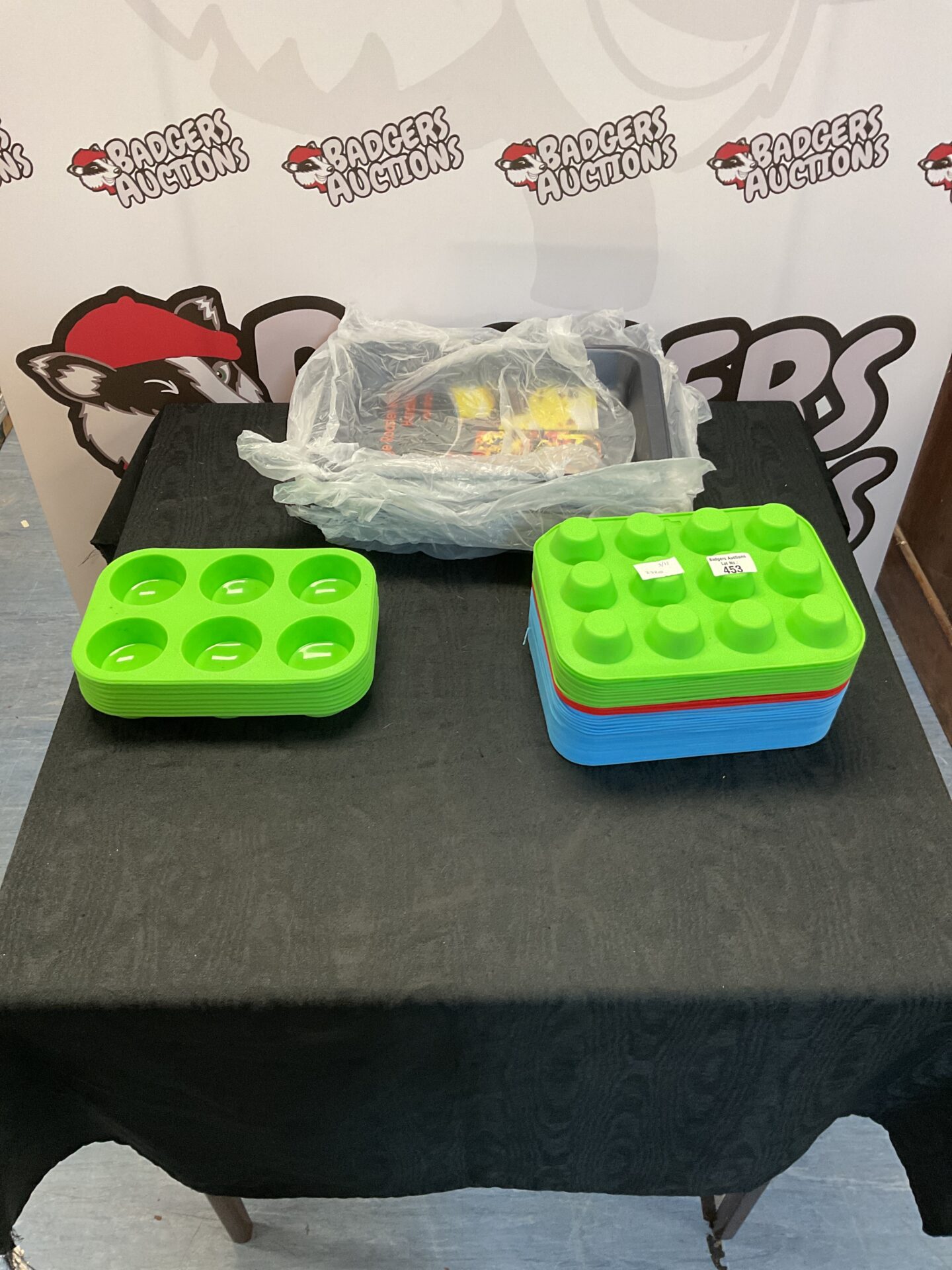453 Selection of cupcake moulds and tins