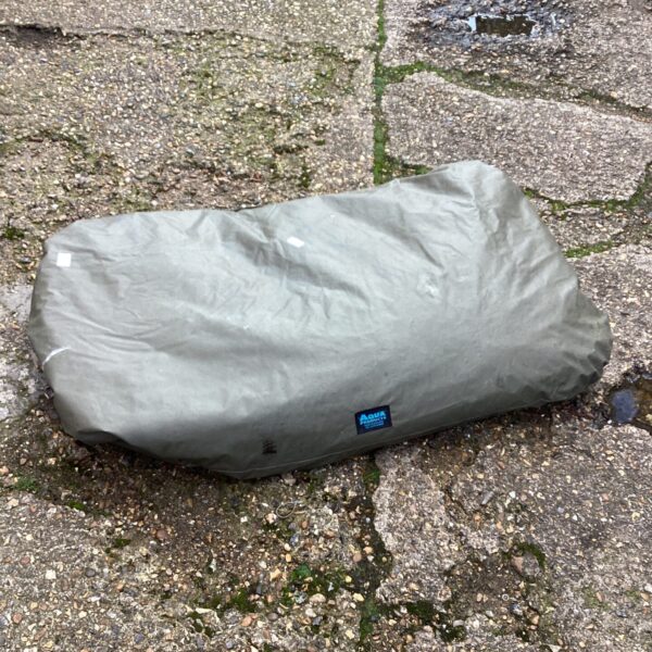 Aqua Products padded matt showing signs of wear.