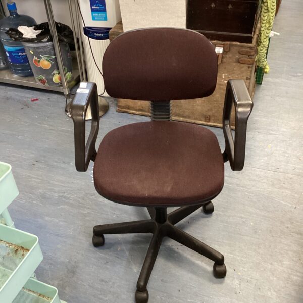 Black office swivel chair with adjustable height and five-star base.