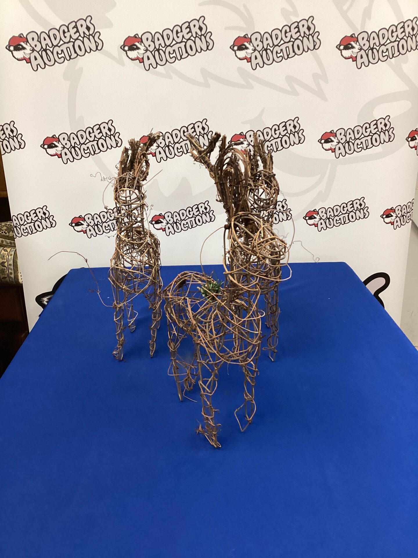 666 Three stick framed reindeers