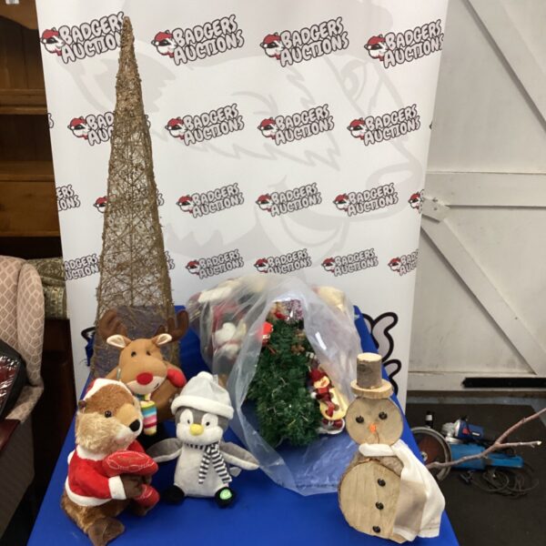 Christmas decorations bundle with tree and musical teddies.