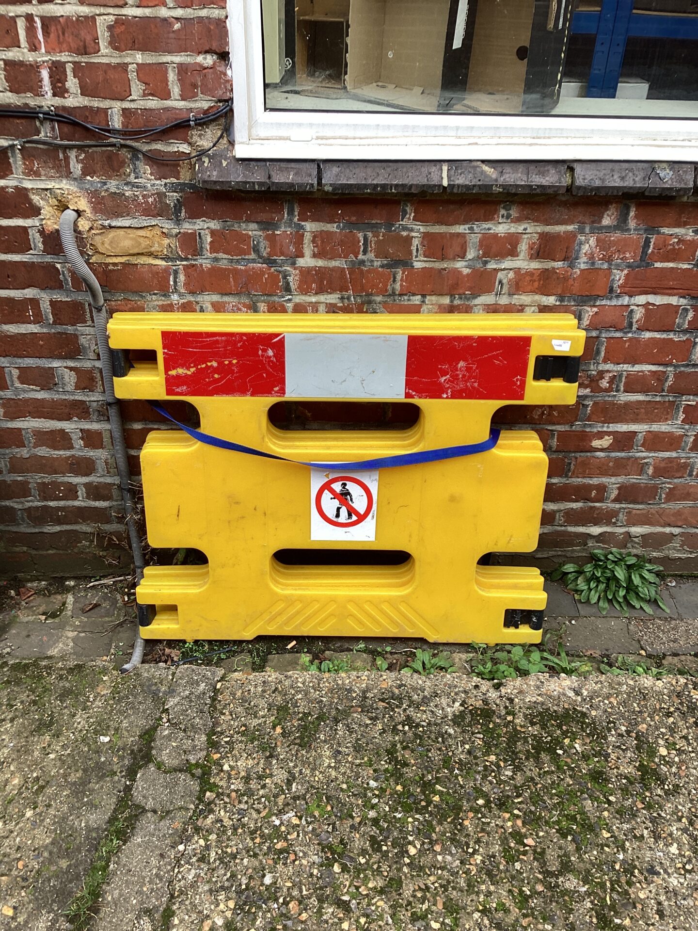 1120 Plastic portable Hazard Barrier