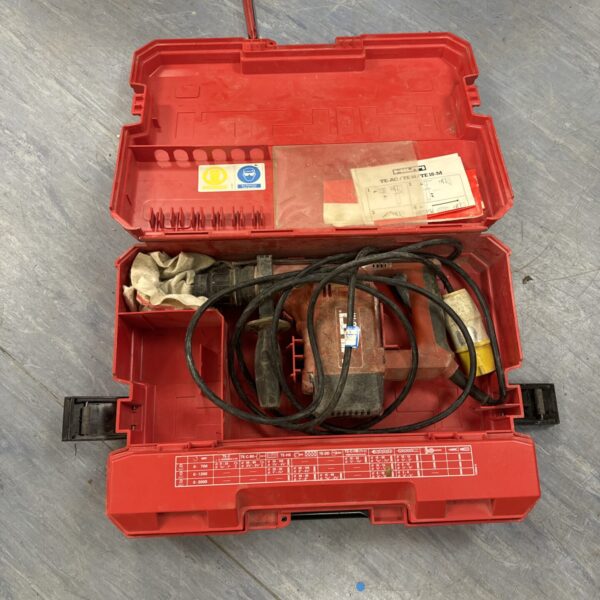 Hilti TE18-M hammer drill in original carry case, power tool.