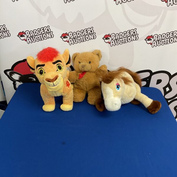 Vintage 1994 Disney Simba talking plush toy.