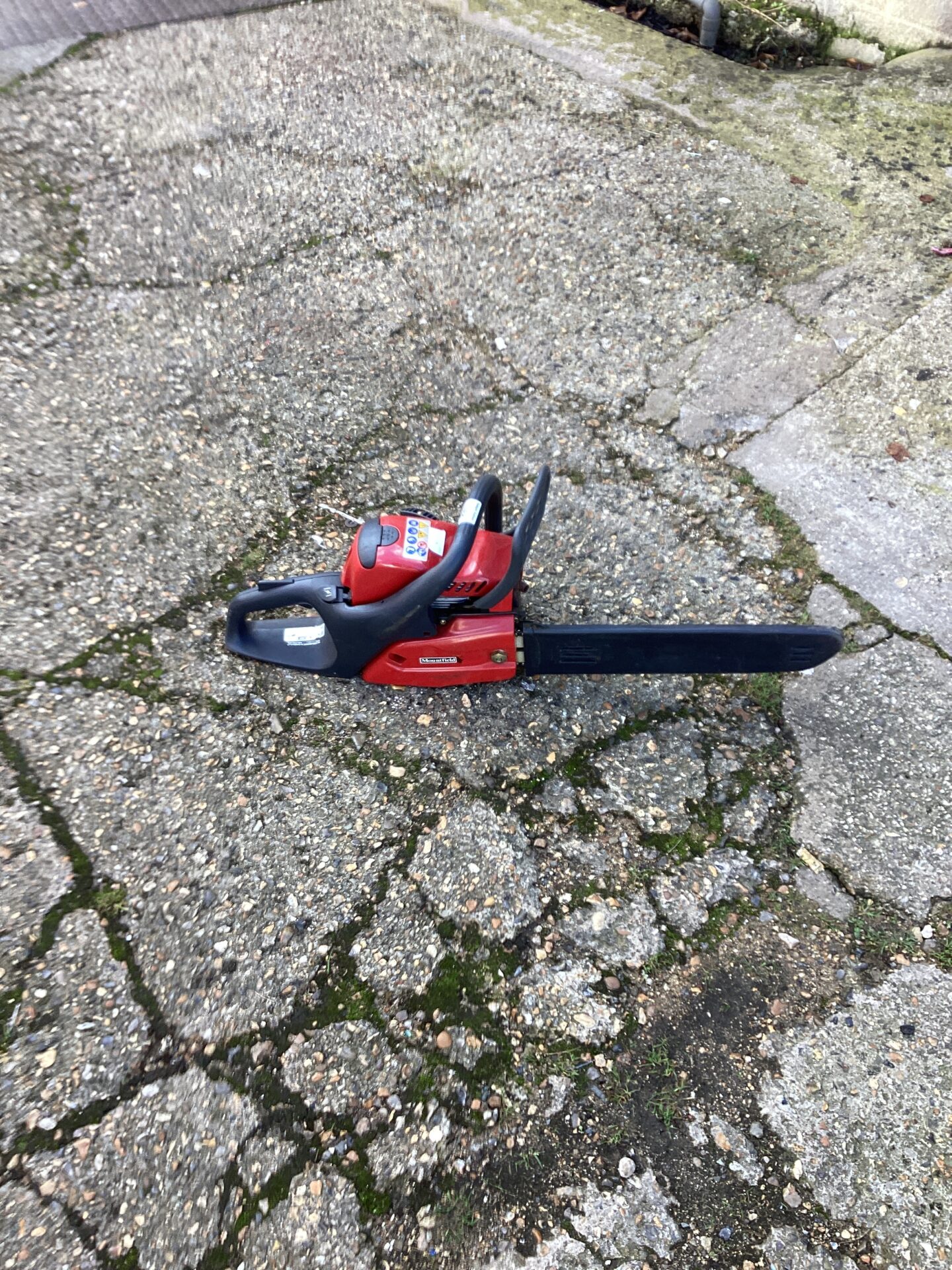 1058 Mountfield petrol chainsaw tested and working