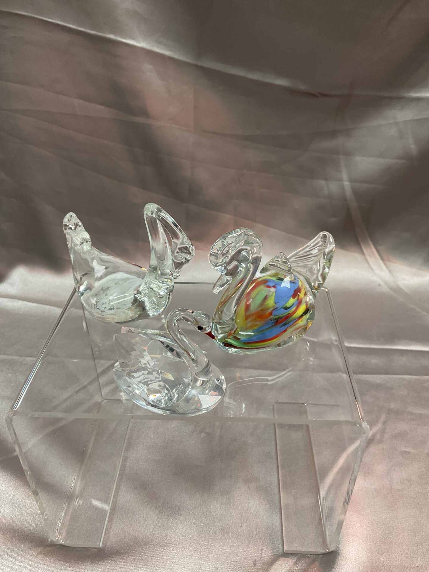 842 Three Small Glass Swans Inc Murano