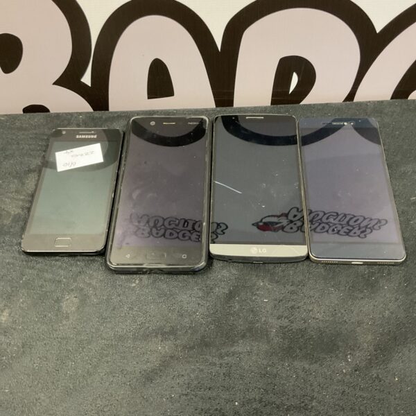 Smartphone lot including Samsung, Nokia, and LG phones for collectors.
