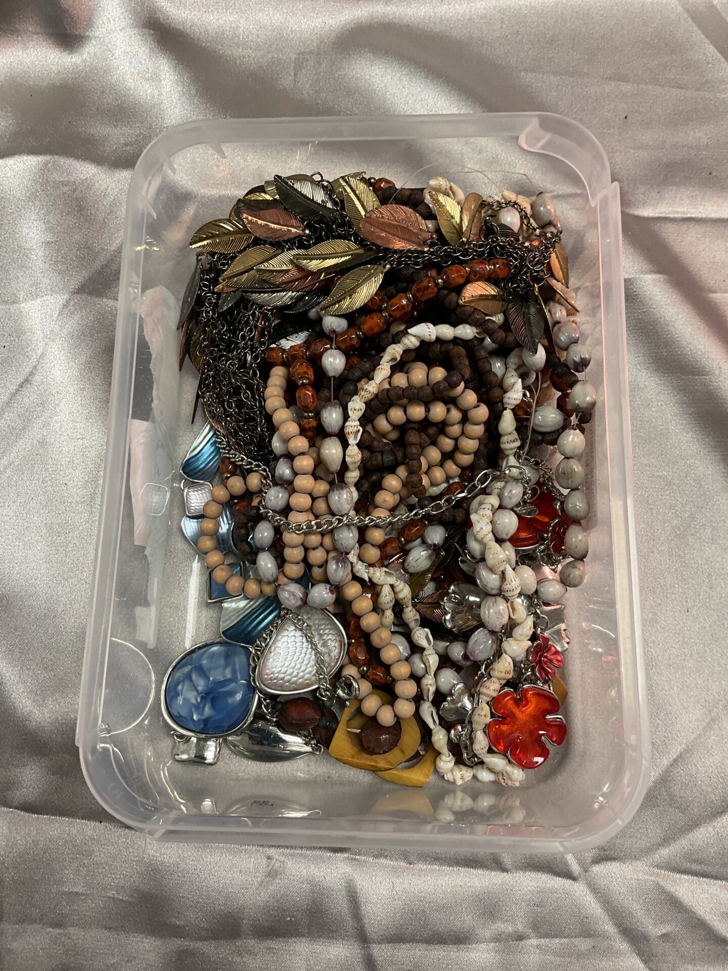 797 Tray assorted costume jewellery