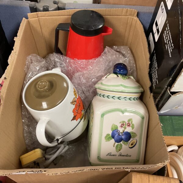 Vintage Villeroy & Boch cookie jar with detailed ceramic design.