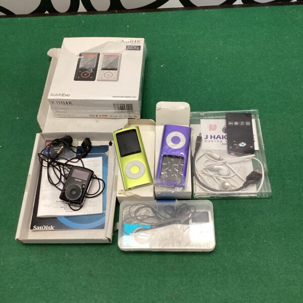 Kubik Evo MP3 player in original box, vintage digital audio.