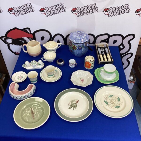Mixed lot of 1930s china including Susie Cooper and Rubian pieces.