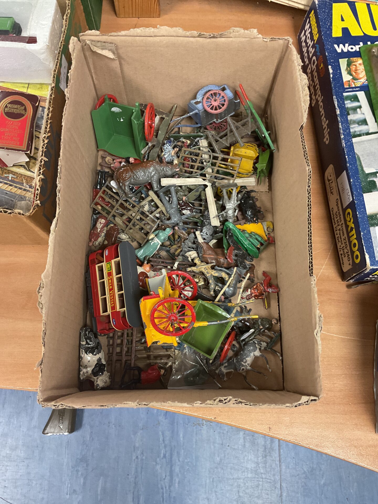 370 Collection of lead figures including soldiers and animals