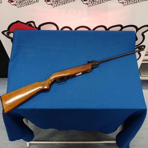 Vintage Baikal USSR air rifle in good condition.