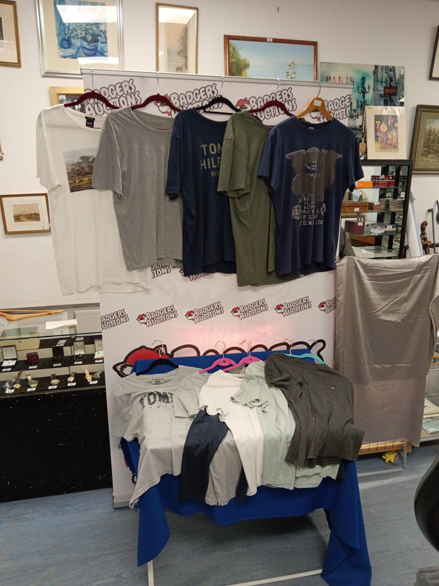 504 Lot of 11 mens designer t-shirts including boss & tommy