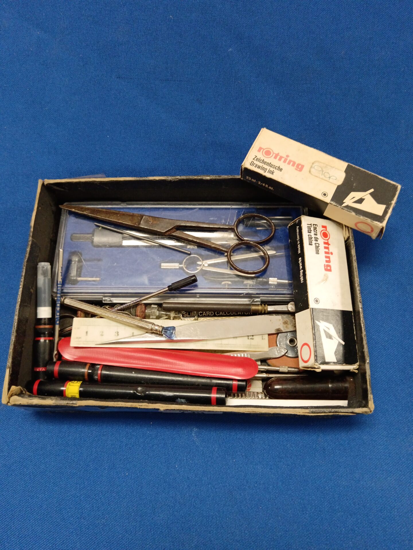 733 Tray of rotring pens & stationery