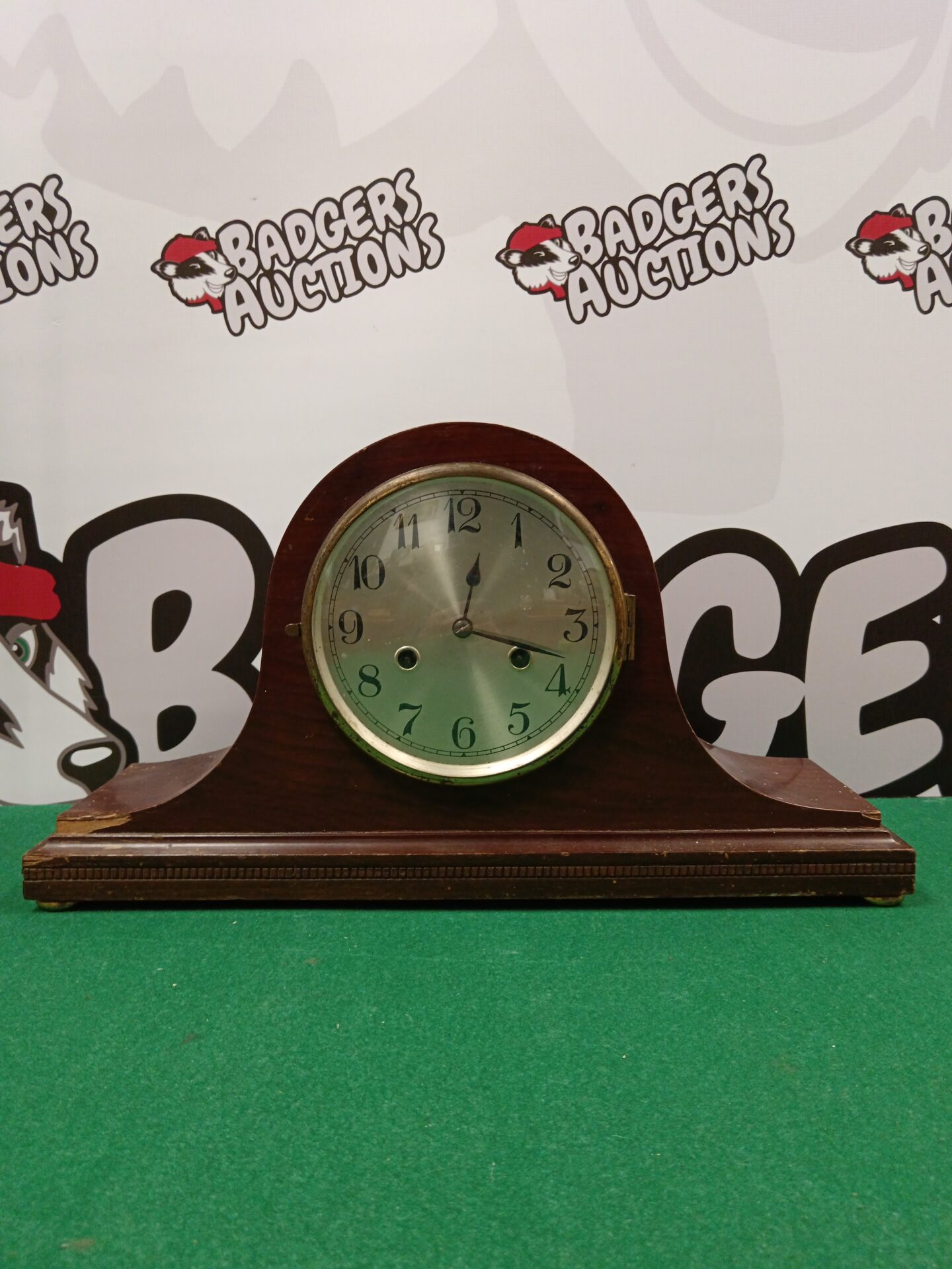 054 Vintage Napoleon hat mantle clock