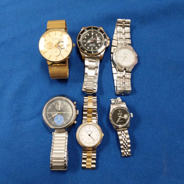 Vintage watch lot featuring Seiko and Lige brands, assorted styles.