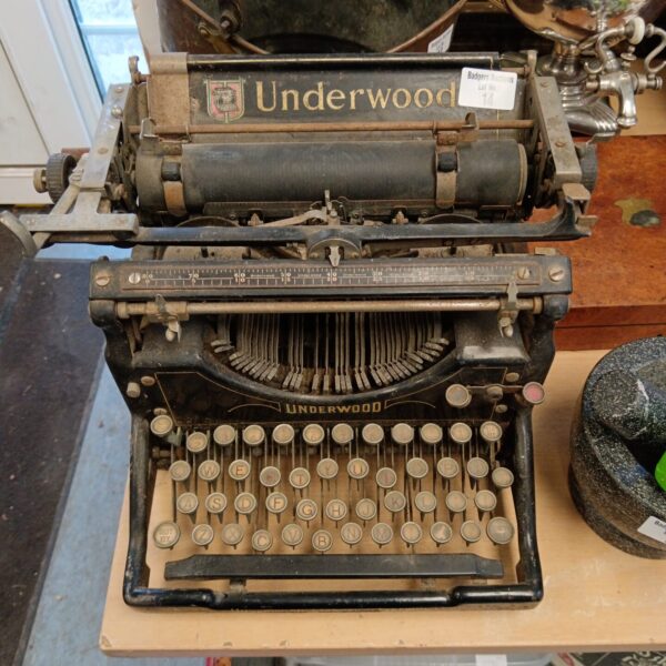Vintage 1930s Underwood typewriter in as-found condition.