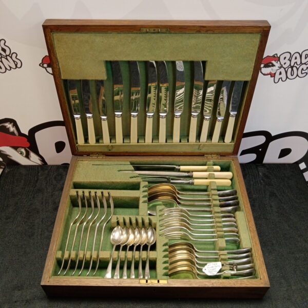 Vintage 1924 James Walker silver plate cutlery set in wooden case.