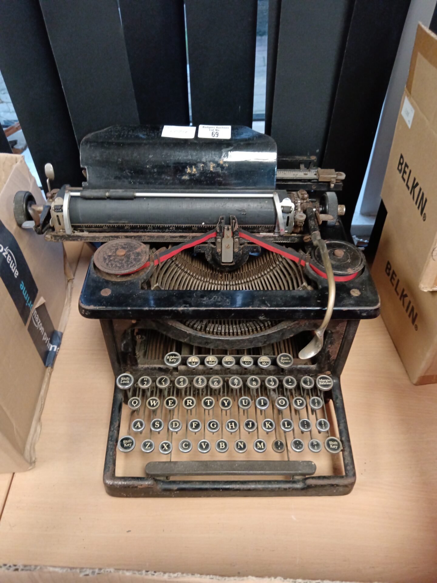 069 1930s mechanical typewriter for restoration