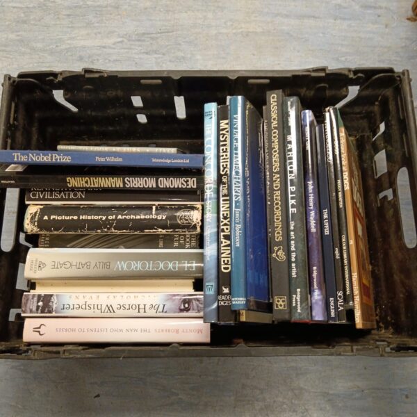 Tray of mixed hardback books including aviation history.