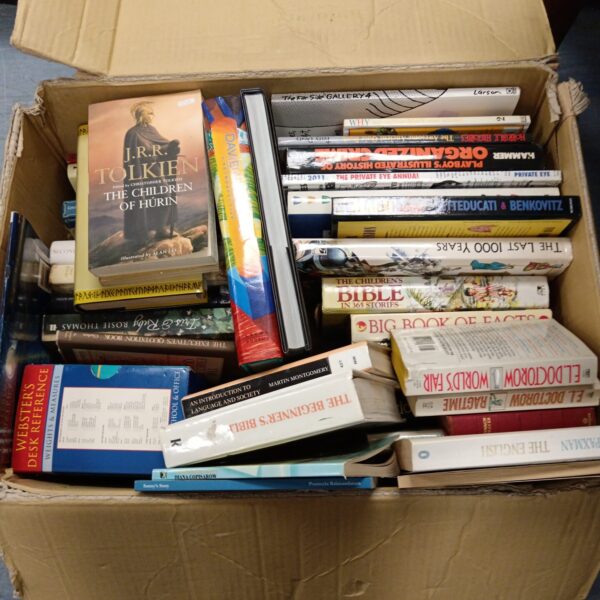Mixed book lot with assorted vintage and paperback titles.