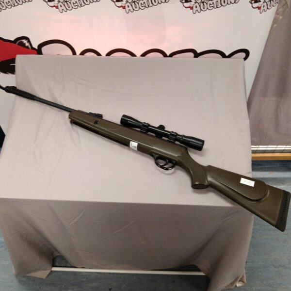 Webley & Scott Valuemax .22 air rifle with Zieler scope for target practice.