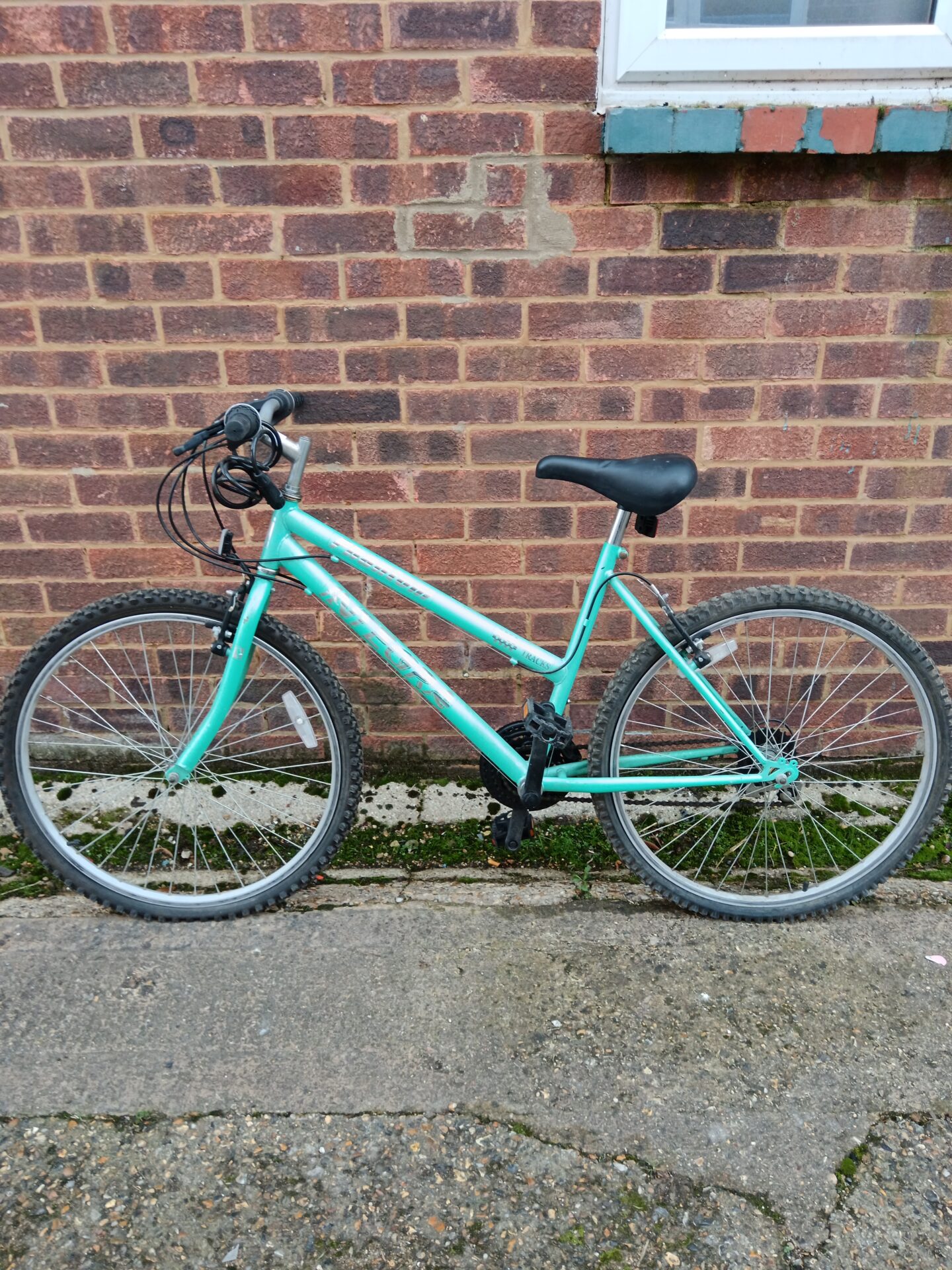 1162 Integra phantom child’s mountain bike