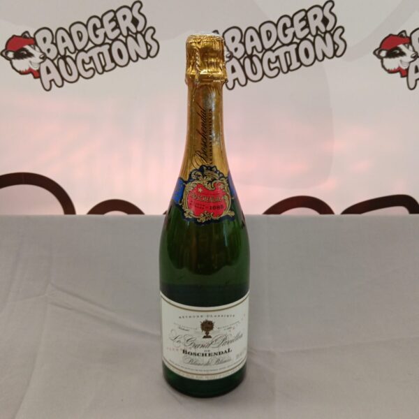 Bottle of Le Grand Pavillon Boschendal sparkling wine.
