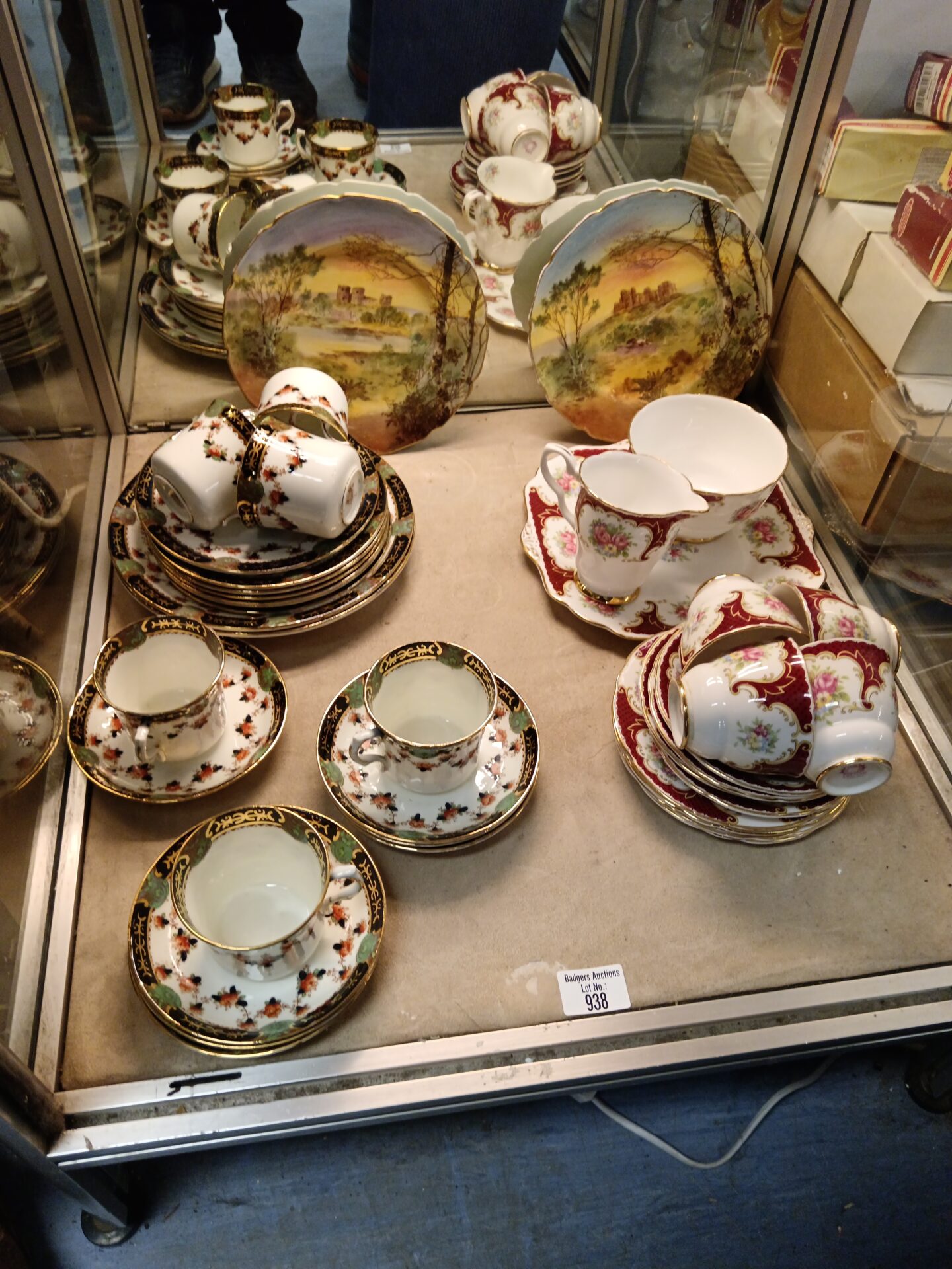 938 Royal vale & Collingwood part china teasets & two royal doulton plates