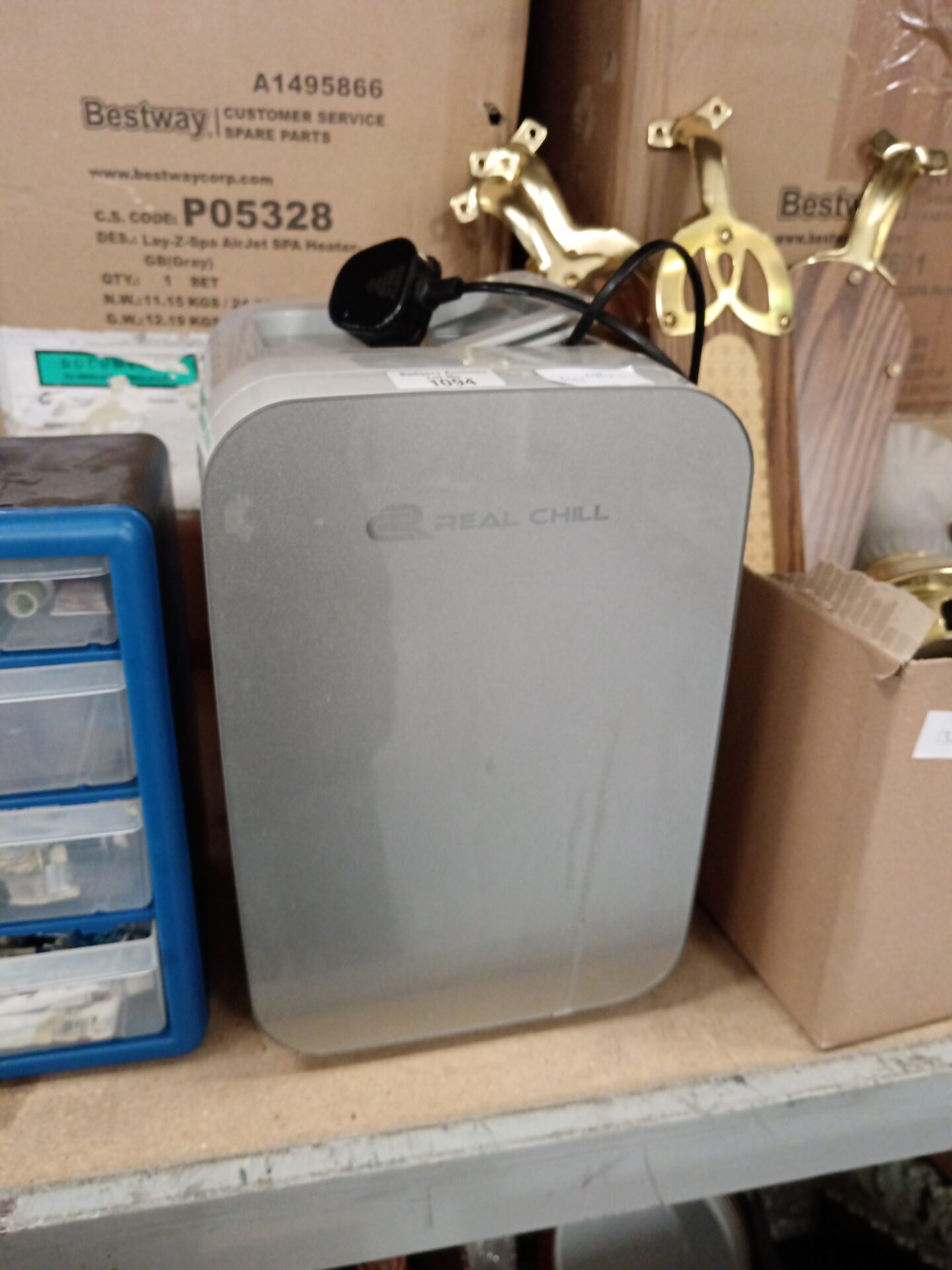 1094 Real chill mini fridge