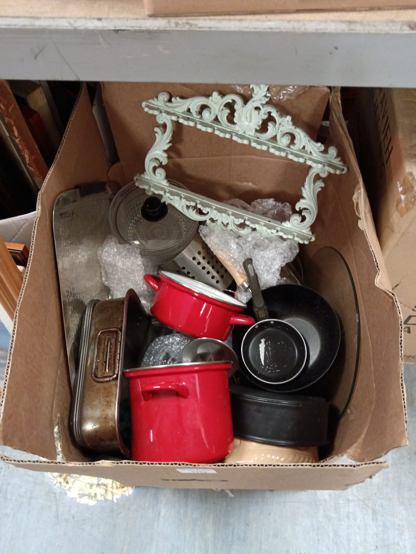 1113 Large box of kitchenware including enameled pots