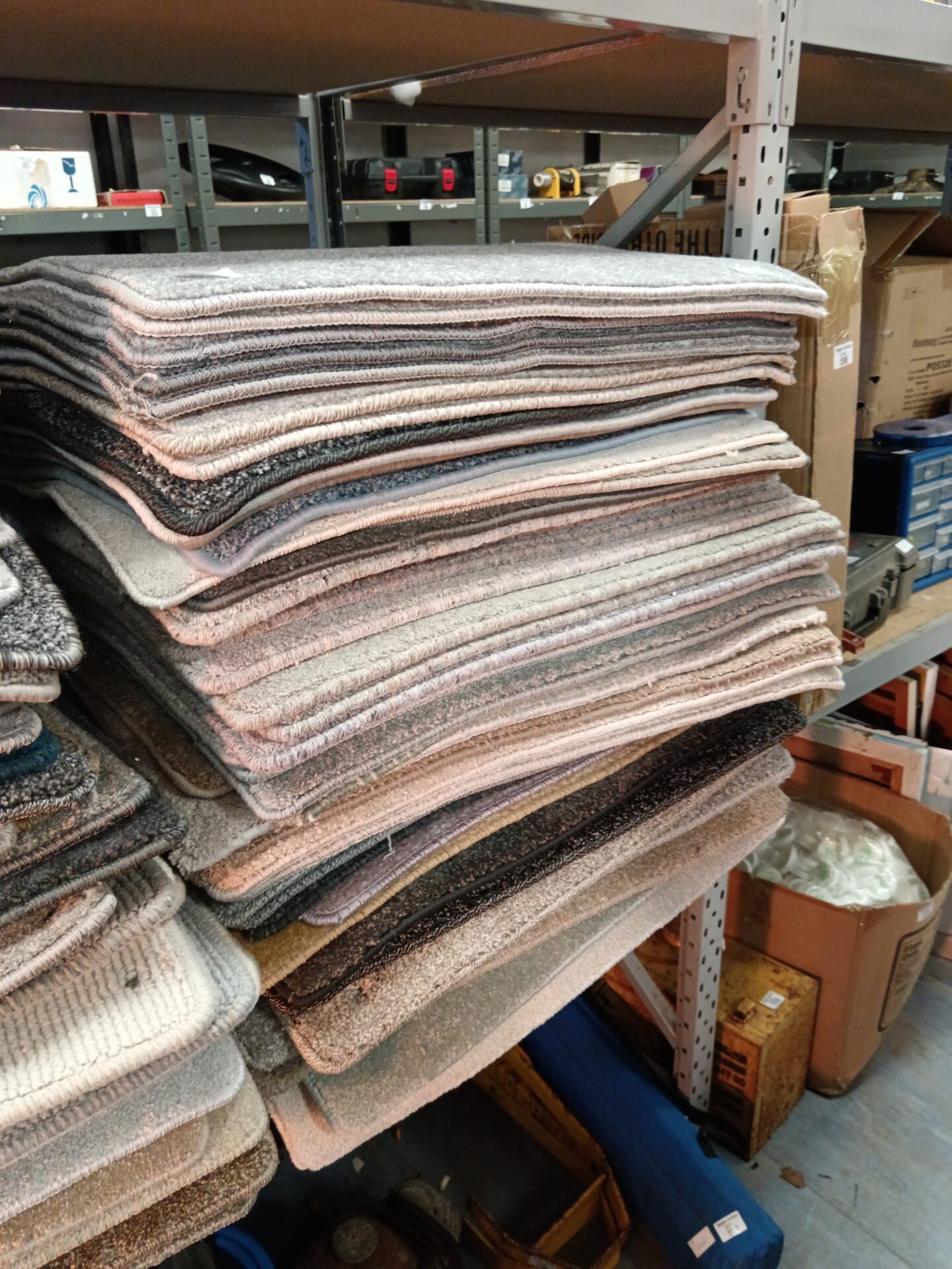 1099 Lot of 50 carpet right samples