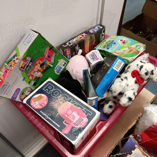 Mixed toy lot featuring Blox Shop and bubble machine.