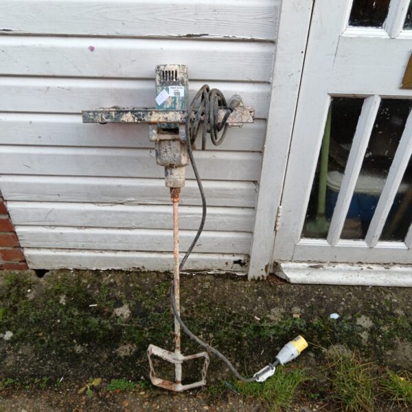Vintage Makita 110v plasterers mixer for construction and DIY projects.