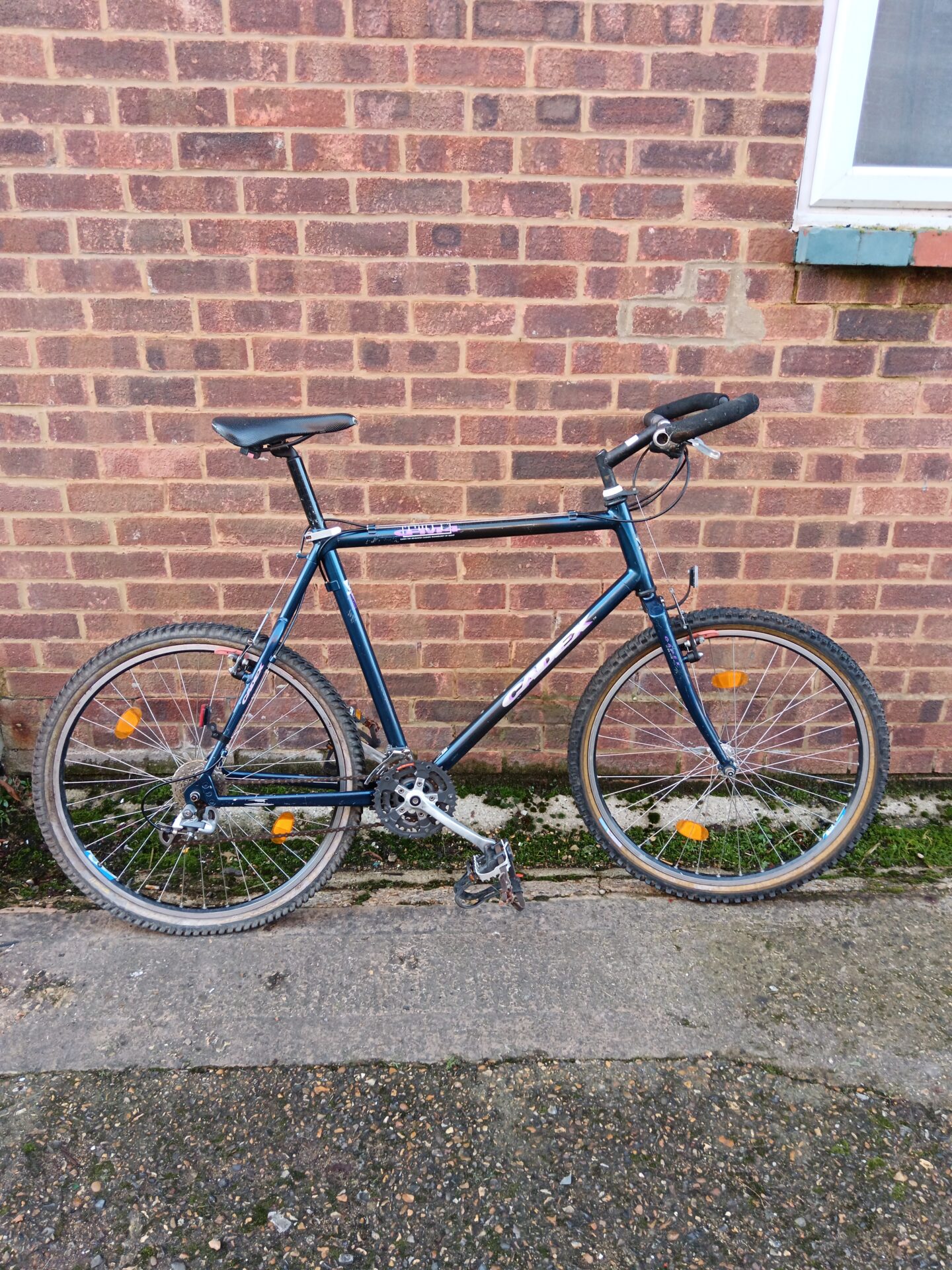 1109 Cadex cfm4 carbon road bike