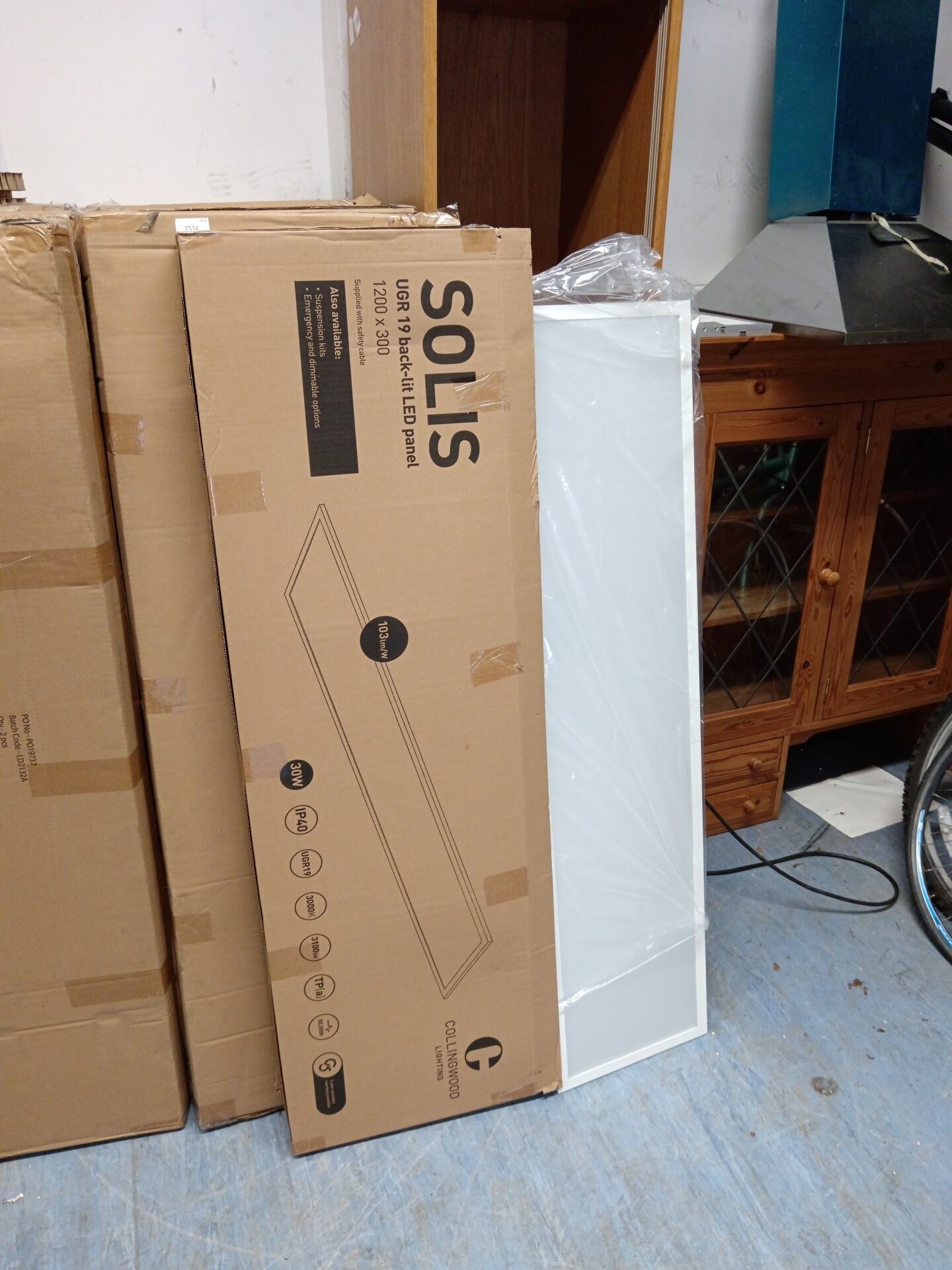 1123 12x Solis ugr 19 backlit led panel light