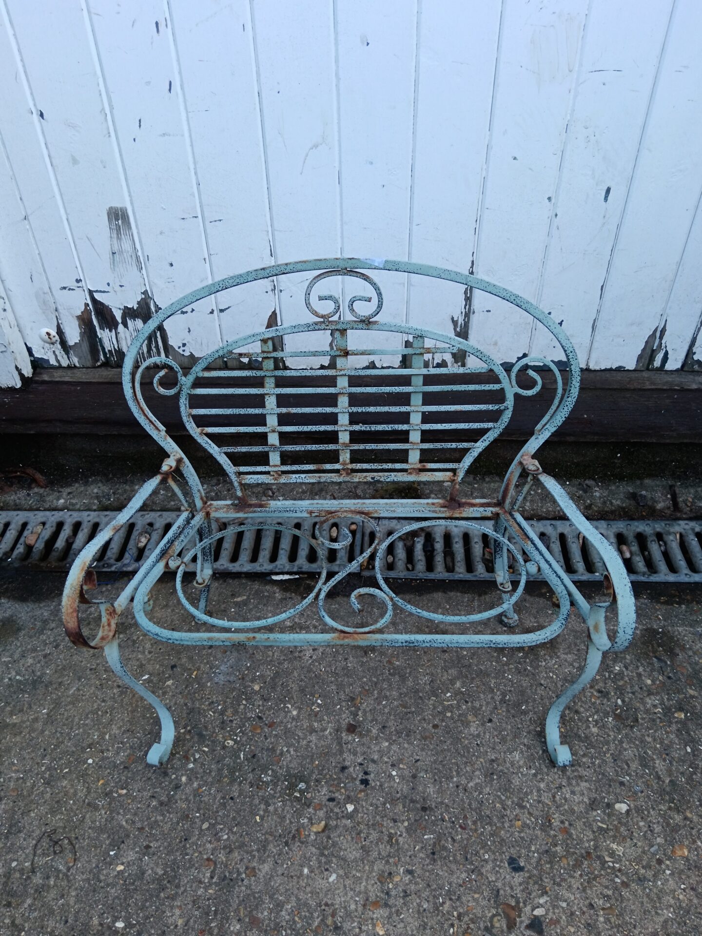 1138 Metal bench double plant pot stand