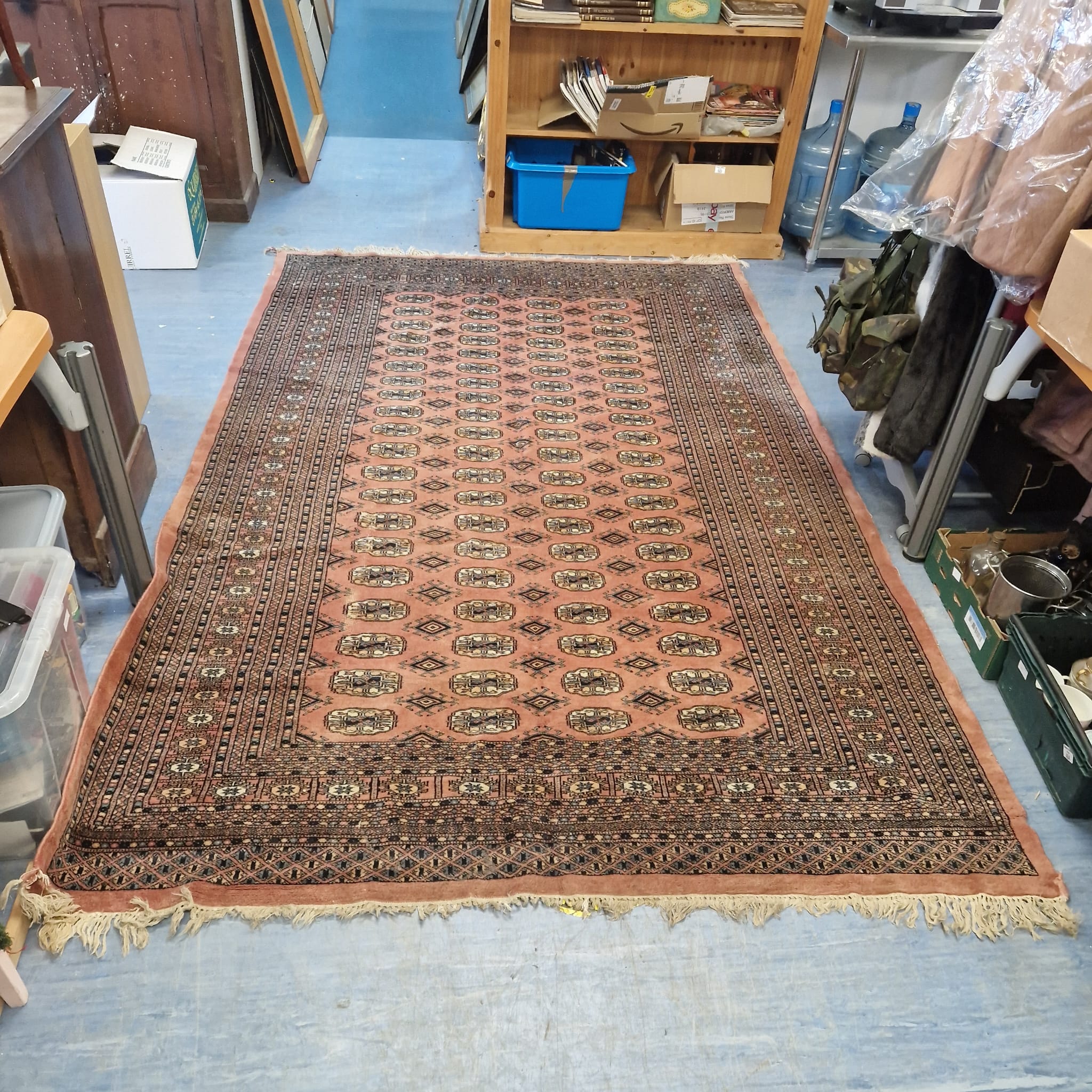 524 Pink Aztec patten style rug 9ft x 6ft