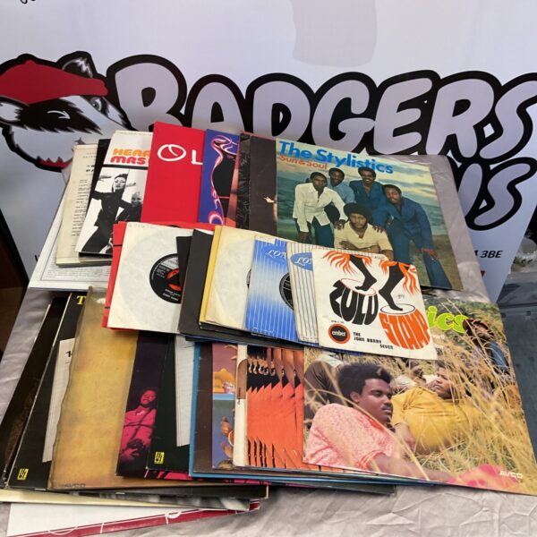 Vintage vinyl record lot featuring The Stylistics and Band on the Run.
