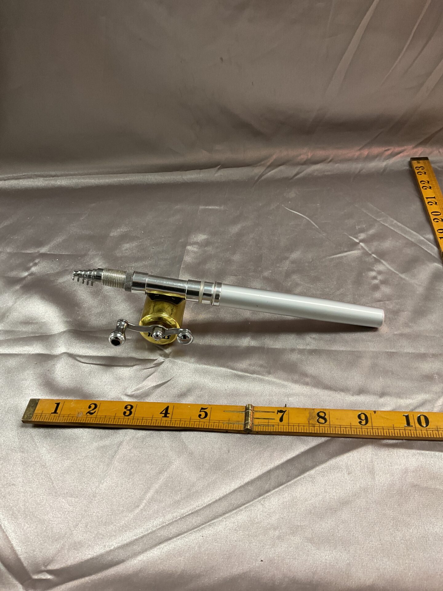 749 Miniature Telescopic fishing rod and reel