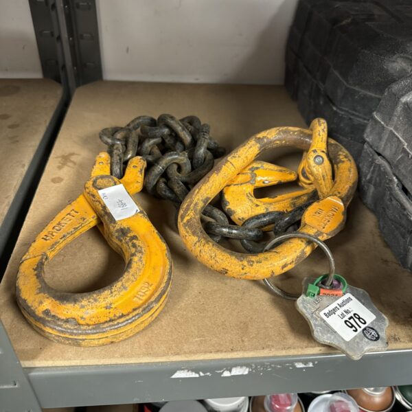 Heavy-duty Hackett hoist chain for industrial lifting applications.