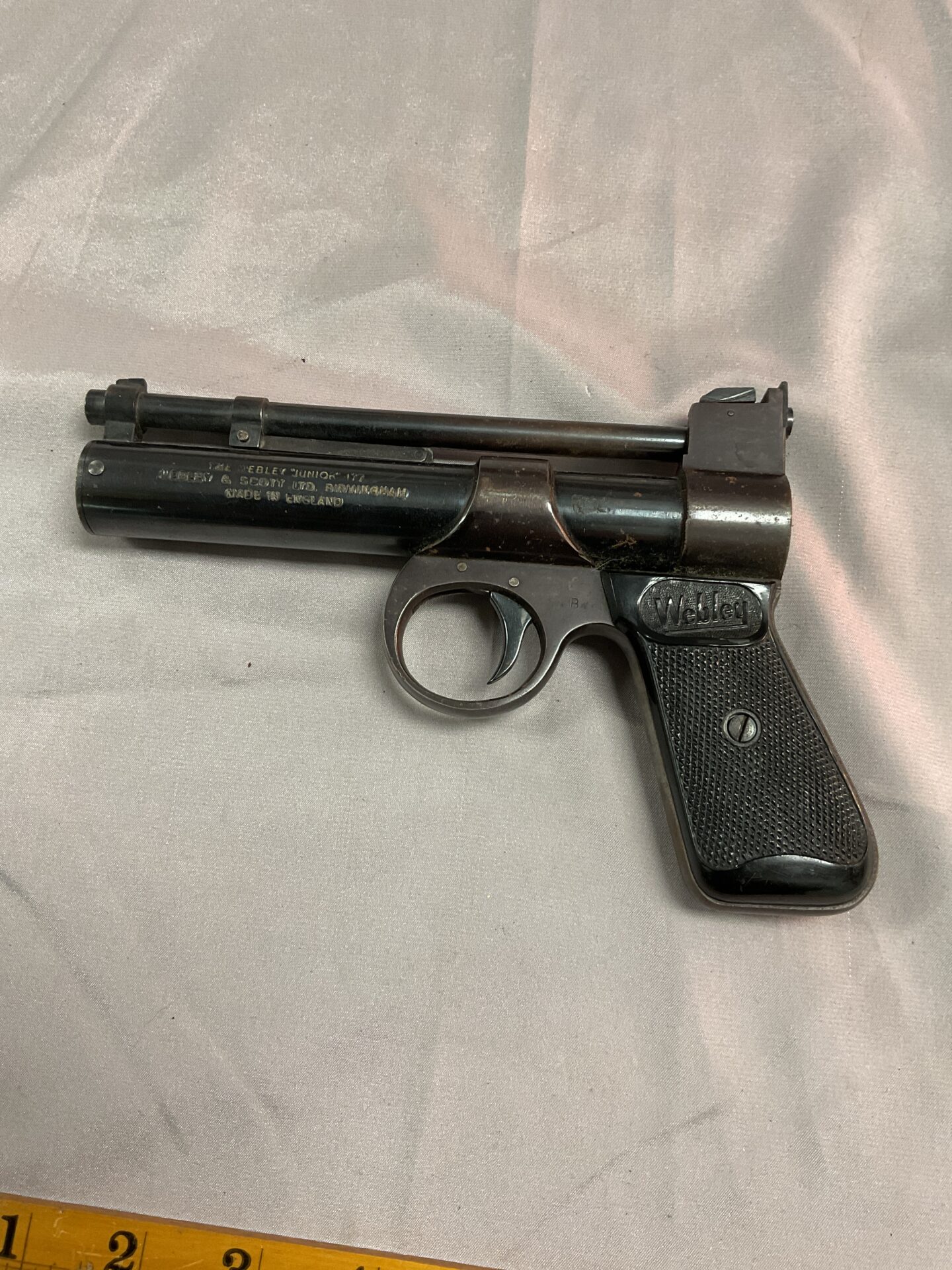 888 Vintage The Webley Junior .177 Air Pistol