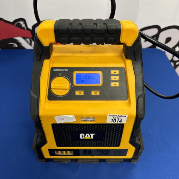 Caterpillar cj1000dcpuk jump starter with digital display.