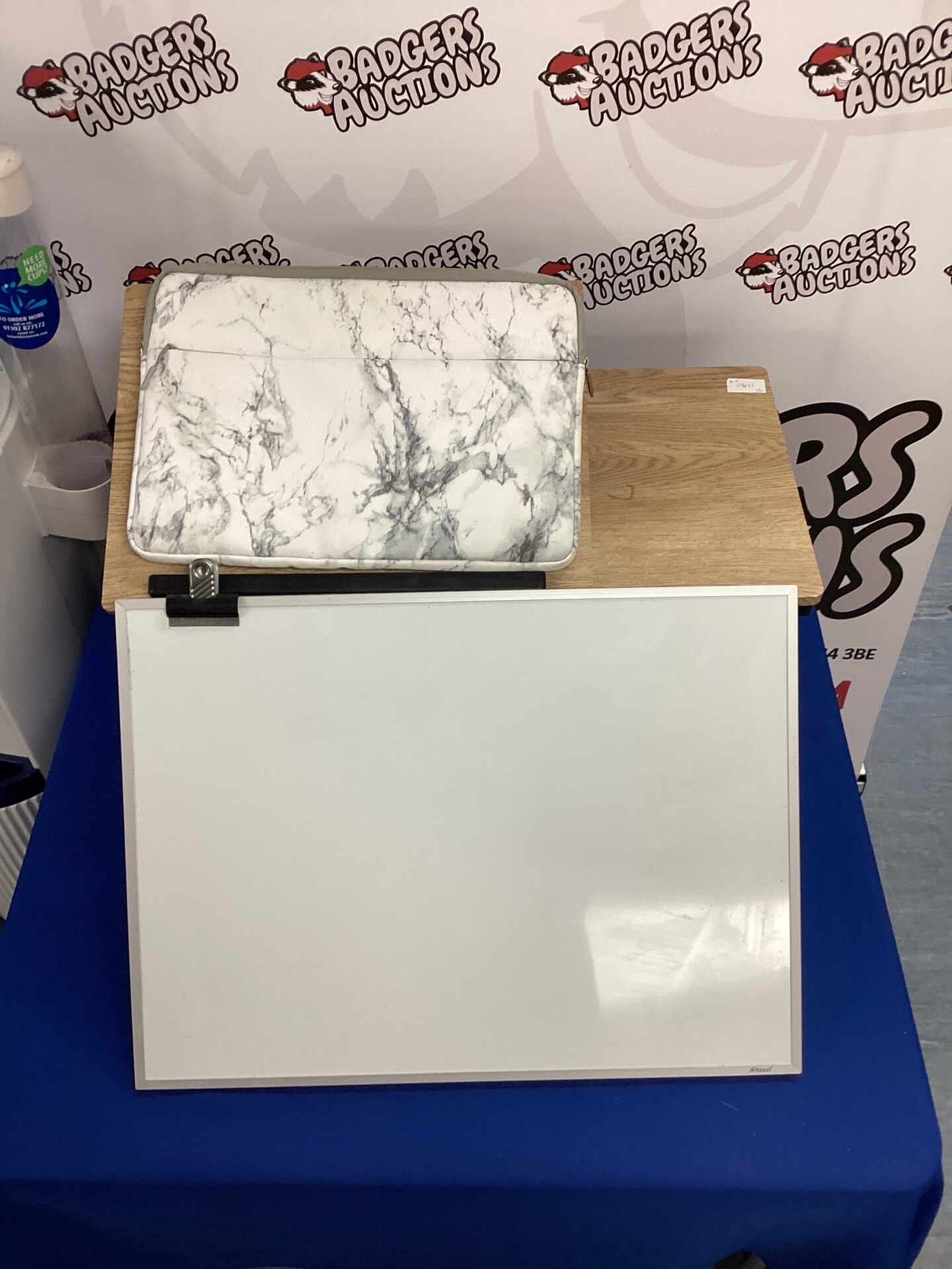 628 Student Bed laptop table laptop bag and white board