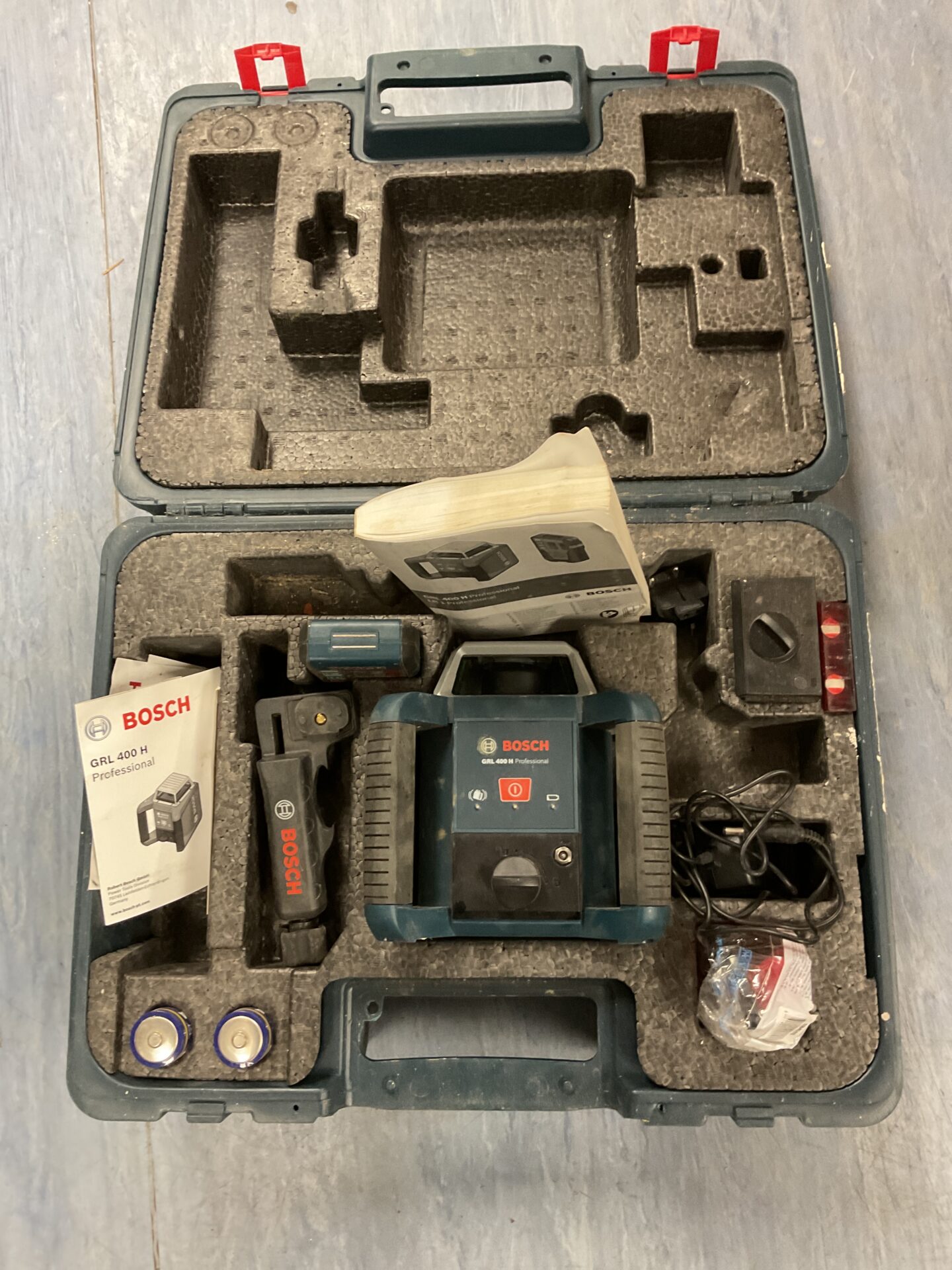 1063 Bosch GRL 400 H Pofesdionan LR 1 Laser level tested and working