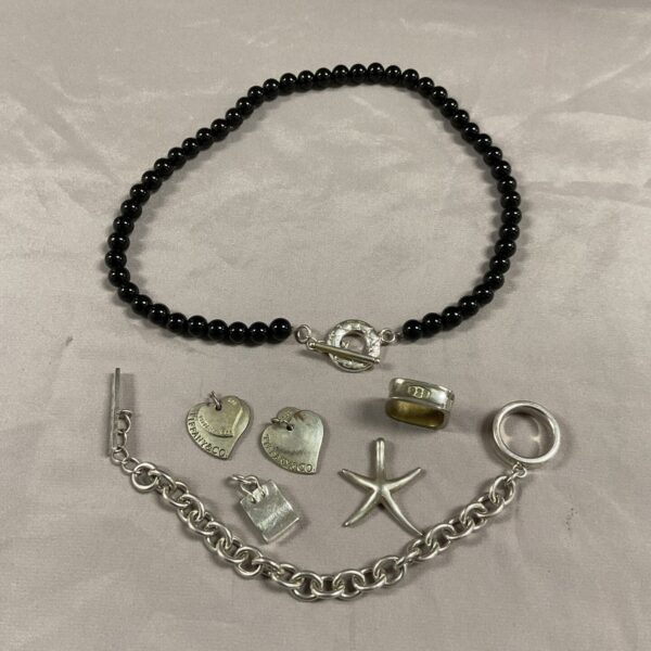 Elegant black bead necklace in Tiffany style jewellery.