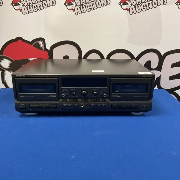 Vintage Technics RS-TR979 double cassette deck for audio enthusiasts.