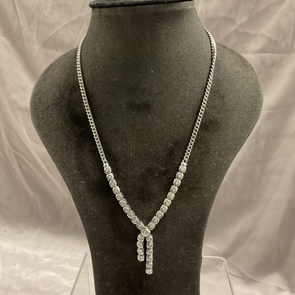 Sparkling diamond pendant on a 925 silver necklace.